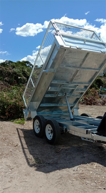 Hydraulic Tilt Trailer